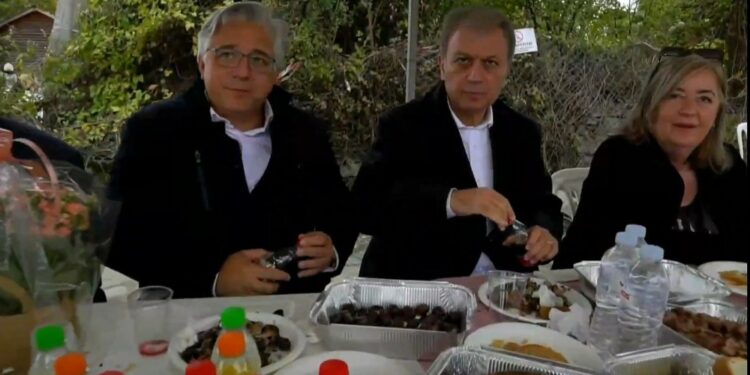 Πεντάλοφος: Χορός κέφι κρασί και κάστανα στη 17η Καστανογιορτή. Βίντεο και φωτογραφίες