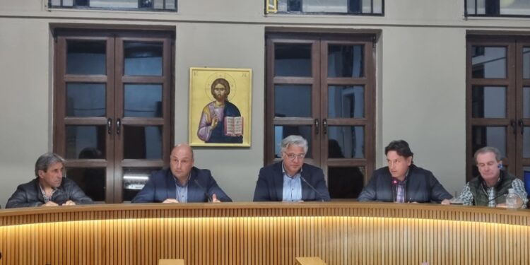 Βόιο: Ροντέο έγινε η συνεδρίαση.  Διακοπή και αποχώρηση της αντιπολίτευσης.  Βίντεο