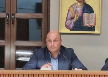 Βόιο: Ροντέο έγινε η συνεδρίαση.  Διακοπή και αποχώρηση της αντιπολίτευσης.  Βίντεο