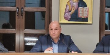 Βόιο: Ροντέο έγινε η συνεδρίαση.  Διακοπή και αποχώρηση της αντιπολίτευσης.  Βίντεο