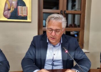 Βόιο: Ροντέο έγινε η συνεδρίαση.  Διακοπή και αποχώρηση της αντιπολίτευσης.  Βίντεο