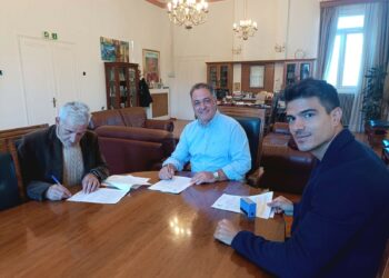 Δήμος Κοζάνης: Υπογραφή σύμβασης για την ανάπλαση του εξωτερικού χώρου του Κλειστού Γυμναστηρίου Λευκόβρυσης