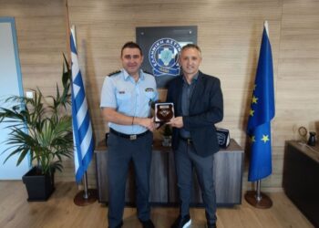 Εθιμοτυπική επίσκεψη Αξιωματικού Συνδέσμου της Πρεσβείας της Κυπριακής Δημοκρατίας, στο Διευθυντή Αστυνομίας Καστοριάς, στο Αστυνομικό Μέγαρο Καστοριάς