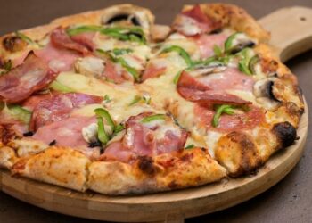 Η πίτσα με τον αριθμό 40 ήταν η αγαπημένη των πελατών και η αστυνομία ανακάλυψε το γιατί
