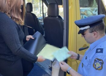 Έλεγχοι σε σχολικά λεωφορεία πραγματοποιούνται από αστυνομικούς Υπηρεσιών της Γενικής Περιφερειακής Αστυνομικής Διεύθυνσης Δυτικής Μακεδονίας ενόψει της νέας σχολικής χρονιάς