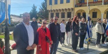 Σιάτιστα: Η κατάθεση στεφάνων από τα σχολεία.  Βίντεο και φωτογραφίες