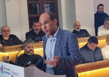 Σιάτιστα: Έγινε η παρουσίαση θέσεων και υποψηφίων για το Επιμελητήριο με επικεφαλής τον Γιώργο Παντελιδη.  Βίντεο