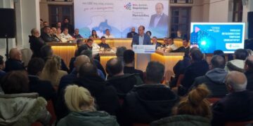 Σιάτιστα: Έγινε η παρουσίαση θέσεων και υποψηφίων για το Επιμελητήριο με επικεφαλής τον Γιώργο Παντελιδη.  Βίντεο