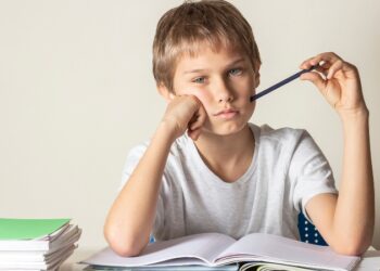 10χρονος κάλεσε την Άμεση Δράση για του λύσουν ένα πρόβλημα… στα μαθηματικά!