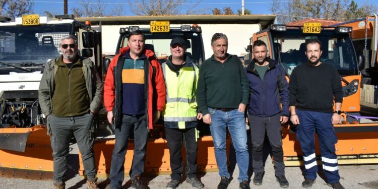 Πανέτοιμος ο Δήμος Κοζάνης για τον Χειμώνα – Στο αμαξοστάσιο ο Δήμαρχος Γιάννης Κοκκαλιάρης