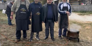 Ξεκίνησε η 7η γουρνοχαρά στο Μικρόκαστρο.  Φωτογραφίες