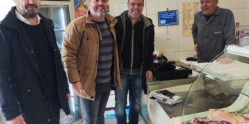 Επισκέψεις σε καταστήματα και επιχειρήσεις σε Αιανή και Λευκοπηγή από τον επικεφαλής Γιάννη Μητλιάγκα και υποψηφίους του συνδυασμού «Ανάπτυξης Επιμελητήριο»