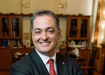 Το μήνυμα του Δημάρχου Κοζάνης Γιάννη Κοκκαλιάρη για την πρεμιέρα του έργου «Η αγάπη άργησε μια μέρα» που ανεβαίνει την Παρασκευή 15/11