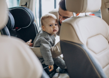 Όλα όσα πρέπει να ξέρετε για τα παιδικά καθίσματα αυτοκινήτου
