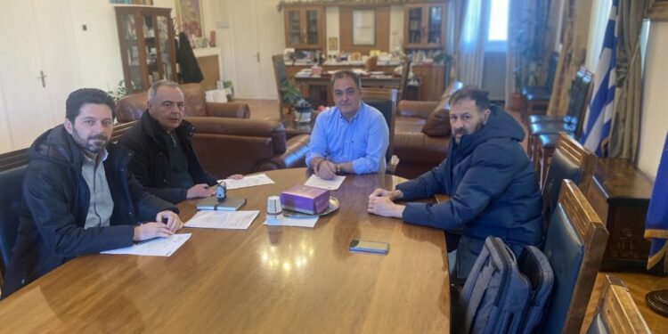 Δήμος Κοζάνης: Υπογραφή σύμβασης για την επισκευή και συντήρηση του πάρκινγκ στην πλατεία Συντάγματος