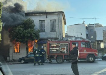 400 χρυσές λίρες βρέθηκαν στο σπίτι που κάηκε στα Τρίκαλα – Από το συσσίτιο της Μητροπόλεως έτρωγε η γριούλα!!