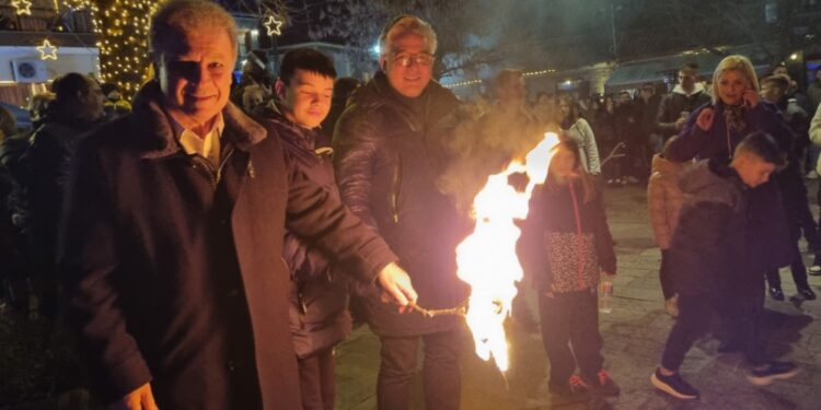 Σιάτιστα: Με πολύ κόσμο τα Σούρουβα.  Βίντεο και φωτογραφίες