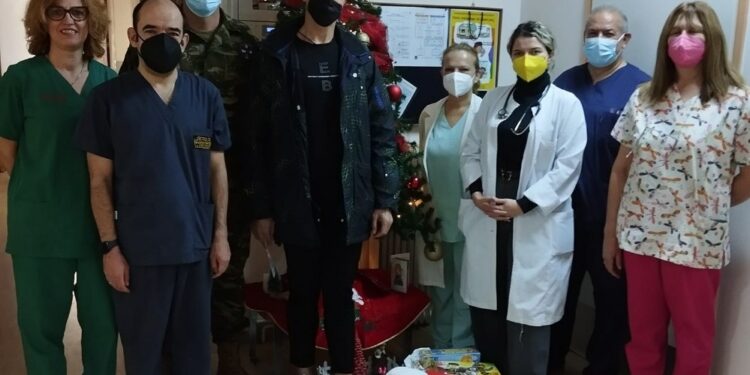 Η Ένωση Στρατιωτικών Περιφερειακής Ενότητας Κοζάνης στην πτέρυγα της Παιδιατρικής Κλινικής του “Μαματσειου”