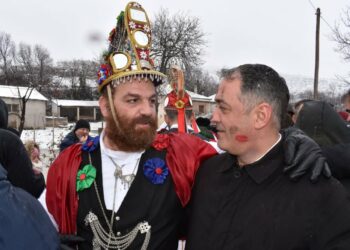 Σε Τετράλοφο και Άγιο Δημήτριο ο Δήμαρχος Κοζάνης Γιάννης Κοκκαλιάρης για το έθιμο των Μωμόγερων (Βίντεο+Φωτογραφίες)