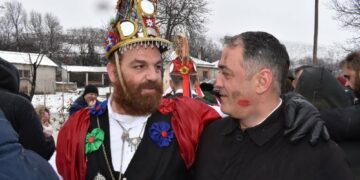 Σε Τετράλοφο και Άγιο Δημήτριο ο Δήμαρχος Κοζάνης Γιάννης Κοκκαλιάρης για το έθιμο των Μωμόγερων (Βίντεο+Φωτογραφίες)