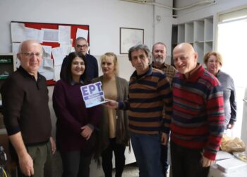 Ο Σιατιστινός δημοσιογράφος Θωμάς Κάστιας τιμήθηκε από συναδέλφους του στην ΕΡΤ με αφορμή τη συνταξιοδοτησή του