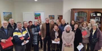 Τα κάλαντα στον Δήμαρχο Βοΐου από την χορωδία Νεάπολης.  Βίντεο