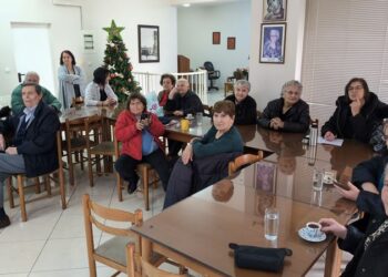 Δήμος Κοζάνης: Εκμάθηση χρήσης κινητών τηλεφώνων στην Τρίτη Ηλικία