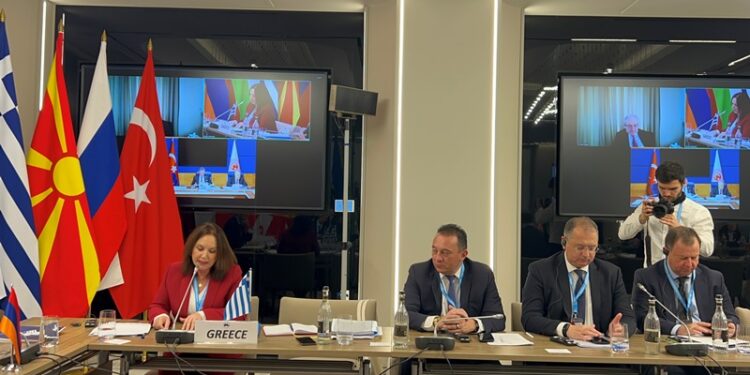 Καλλιόπη Βέττα: «Η διαχείριση του προσφυγικού και μεταναστευτικού ζητήματος απαιτεί την τήρηση του Διεθνούς Δικαίου και την εξομάλυνση των προβλημάτων που γεννώνται στις χώρες υποδοχής»