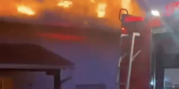 Φωτιά σε σπίτι στο Άργος Ορεστικό – Βίντεο