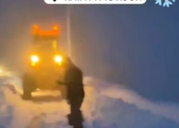 Επιχείρηση απεγκλωβισμού 12 ατόμων στο χιονοδρομικό καταφύγιο Εορδαίας στην Βλάστη – Βίντεο