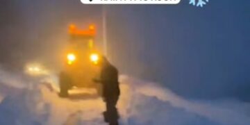 Επιχείρηση απεγκλωβισμού 12 ατόμων στο χιονοδρομικό καταφύγιο Εορδαίας στην Βλάστη – Βίντεο