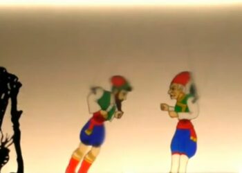 Αλλιώτικα Χριστούγεννα με τον Καραγκιοζοπαίχτη Ηλία Ώττα. Βίντεο