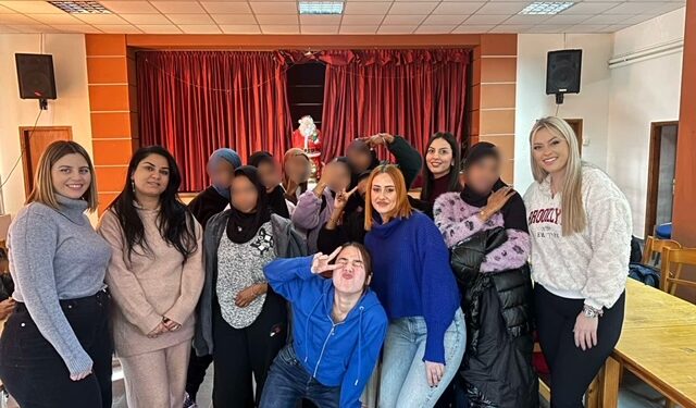 Χριστουγεννιάτικες Δράσεις Αγάπης από το Κ.Δ.-Η.Φ. ΑμεΑ «Σύμπλευση» Κοζάνης: Στον Ξενώνα Βραχείας Παραμονής & στη Δομή Φιλοξενίας Ασυνόδευτων Προσφύγων