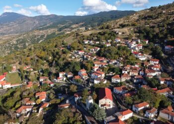 «Οδός Κωνσταντίνου Σημίτη» – Μια οφειλόμενη τιμή στον Πρωθυπουργό που μεγάλωσε τα Σέρβια! (του Κυριάκου Μ. Τσολακίδη)