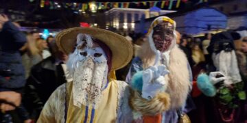 Σιάτιστα: Ξεκίνησαν τα Μπουμπουσιάρια.  Βίντεο