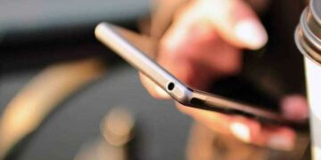 Προσοχή στις απάτες τύπου Caller ID spoofing: Από πλαστές τηλεφωνικές κλήσεις μέχρι deepfake φωνές και βίντεο χρησιμοποιούν οι επιτήδειοι