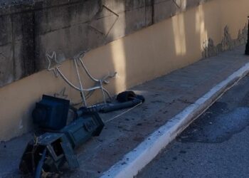 Σιάτιστα: Τροχαίο με θύμα, ευτυχώς το φωτιστικό