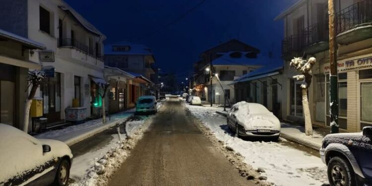 Επί ποδός οι υπηρεσίες του Δήμου Βοΐου για τον αποχιονισμό. Βίντεο
