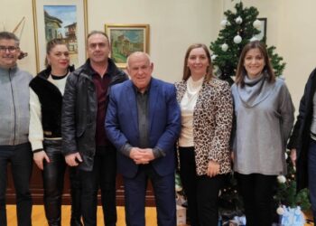 Εθιμοτυπική συνάντηση του Δημάρχου Γρεβενών με το Πρόεδρο και το νέο ΔΣ του Επιμελητηρίου Γρεβενών