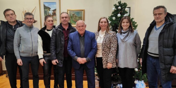 Εθιμοτυπική συνάντηση του Δημάρχου Γρεβενών με το Πρόεδρο και το νέο ΔΣ του Επιμελητηρίου Γρεβενών