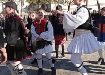 Γαλατινή: Βγήκαν οι Γκδουναδες για το καλωσόρισμα του νέου έτους.  Βίντεο