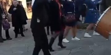 Γαλατινή: Το γλέντησαν με τα Μπουμπουσάρια.  Βίντεο