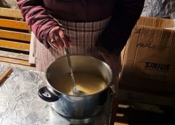 Μπουμπουσάρια με δωρεάν κρασί, τραχανά και πολύ χορό.  Βίντεο