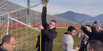 Β’ εθνική Γυναικών Αναβολή στο παιχνίδι Σειρήνες Γρεβενών-Βόλος γιατί τα δοκάρια στο γήπεδο Σιάτιστας ήταν πιο κοντά