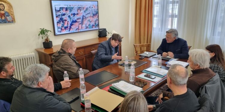 Δήμος Βοΐου: Τεχνική σύσκεψη με κλιμάκιο του ΔΕΔΔΗΕ για την υπογειοποίηση του δικτύου ηλεκτρικής ενέργειας σε Σιάτιστα και Νεάπολη