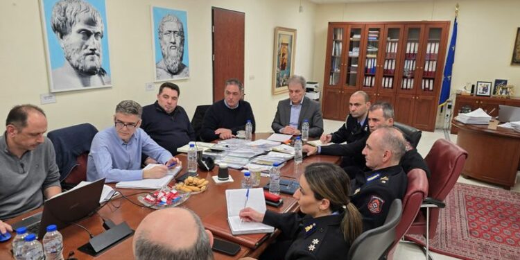 ΕΜΟΔΕ στο αεροδρόμιο Κοζάνης και Σχολή Πυροσβεστών Πτολεμαΐδας τα θέματα συσκέψεων του Περιφερειάρχη Γιώργου Αμανατίδη