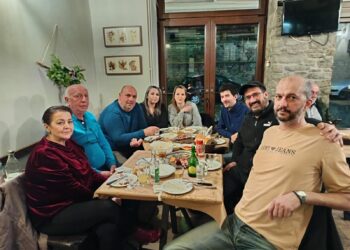 Οι εργαζόμενοι στη ΔΥΠΡΑ έκοψαν τη Βασιλόπιτα