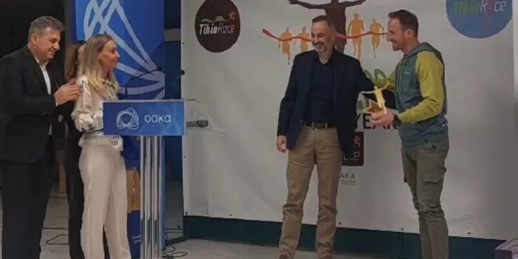 Ο Δημήτρης Σελέτης βραβεύτηκε ως αθλητής της χρονιάς.  Βίντεο