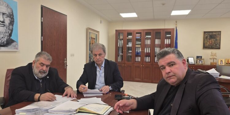 Περιφέρεια Δυτικής Μακεδονίας: Υπογραφή δυο Προγραμματικών Συμβάσεων με τον Δήμο Εορδαίας- Συζήτηση και για τις καταστροφές στις δενδροκαλλιέργειες λόγω του παγετού