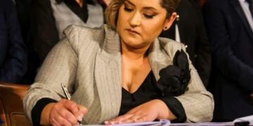 Θωμαή Κορδίστα: Αυτοκράτορας και στον εκφοβισμό (bullying) υπαλλήλων